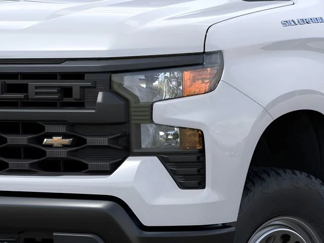 New 2025 Summit White Chevrolet WT image 10