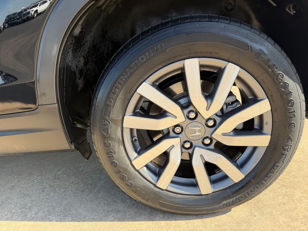 Used 2020 Black Honda EX-L image 19