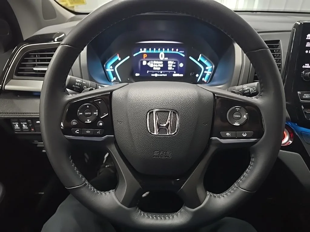 Used 2024 Gray Honda Touring image 19
