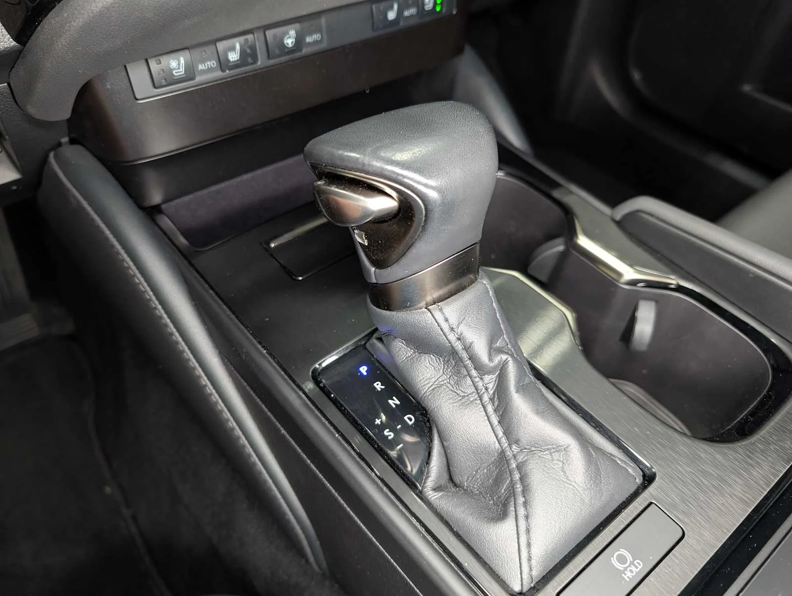 Used 2023 Iridium Lexus  image 28