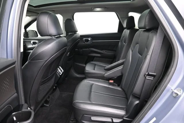 Used 2021 Everlasting Silver Kia SX image 23