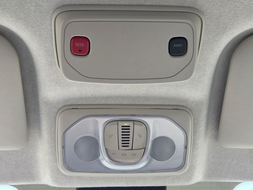 Used 2024 White Ram High Roof image 32