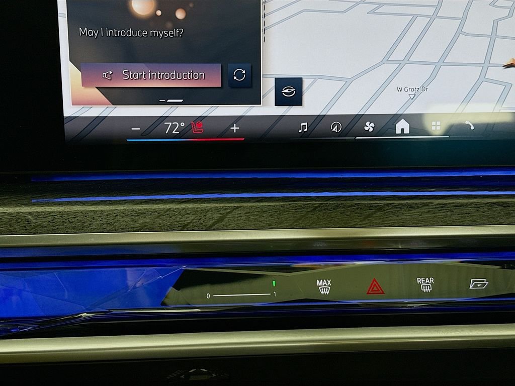 Used 2024 Black BMW 760i xDrive image 17