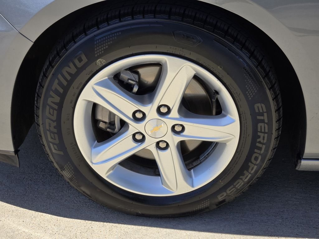 Used 2024 Gray Chevrolet LS image 7