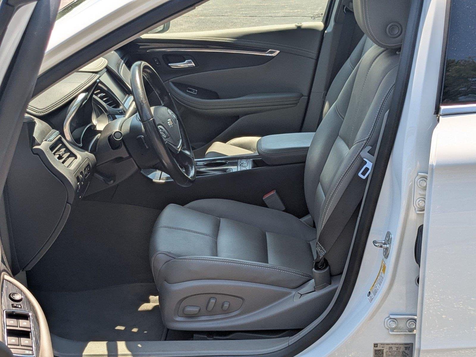Certified Used 2018 Summit White Chevrolet LT image 13