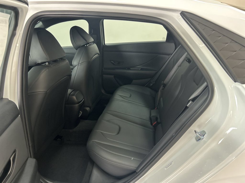 Used 2026 White Hyundai SEL Sport image 15