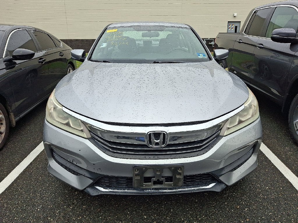 Certified Used 2016 Lunar Silver Metallic Honda LX image 2