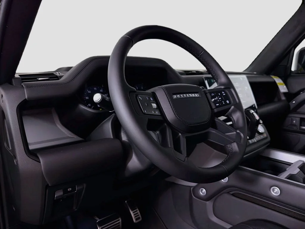 New 2026 Santorini Black Land Rover V8 image 9