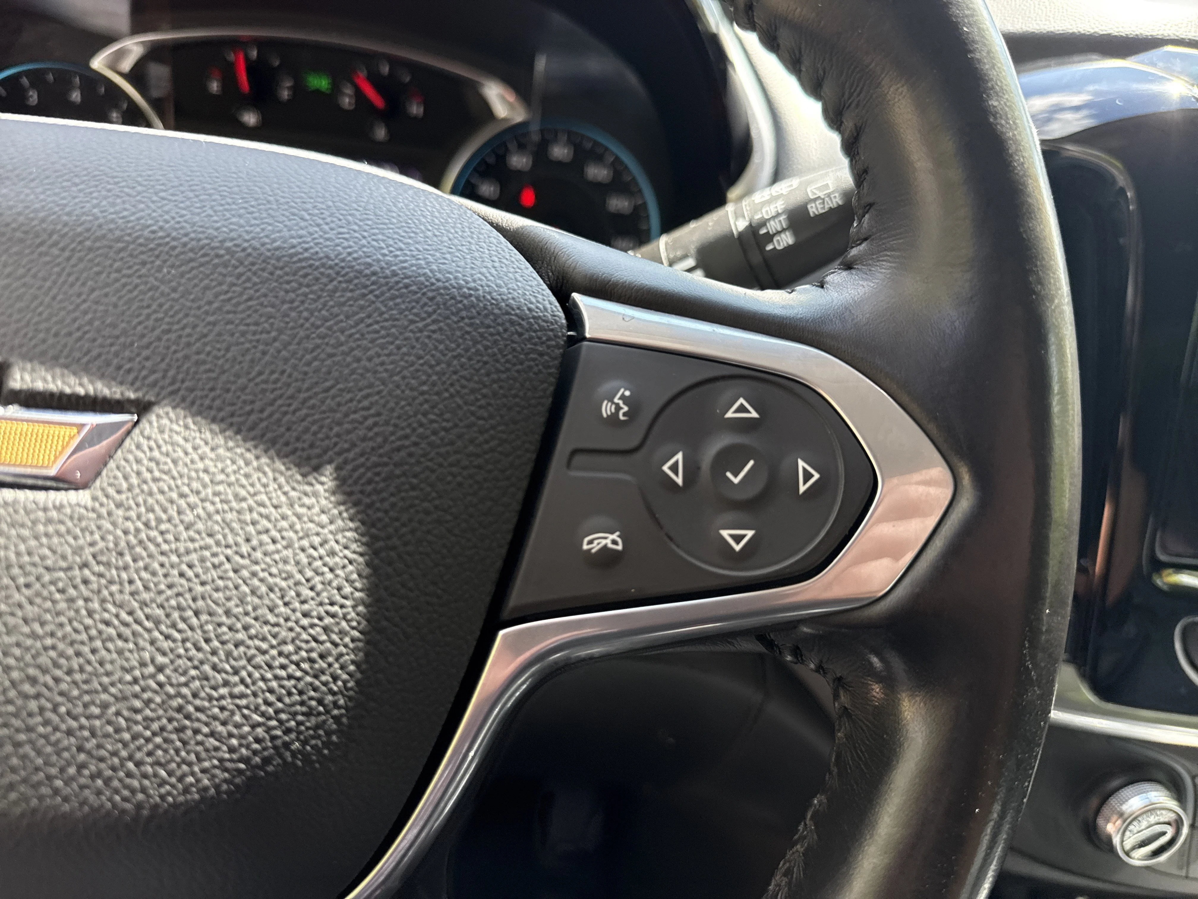 Used 2020 Satin Steel Metallic Chevrolet LT Leather image 26