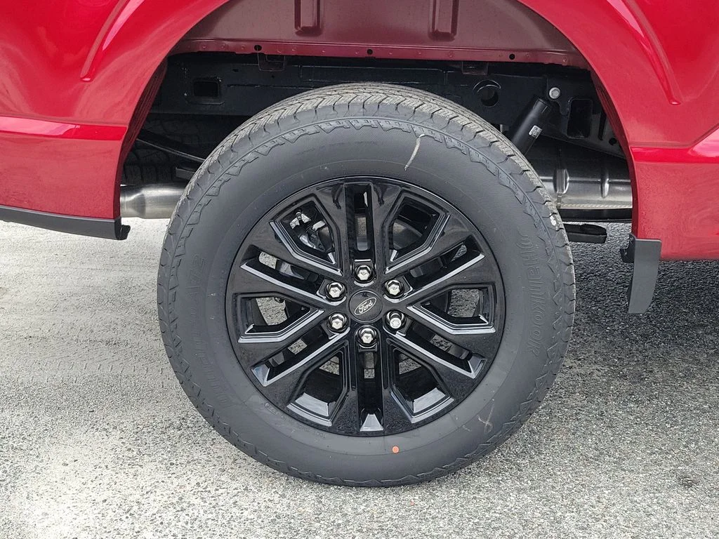New 2026 Ruby Red Metallic Tinted Clearcoat Ford Lariat® image 6