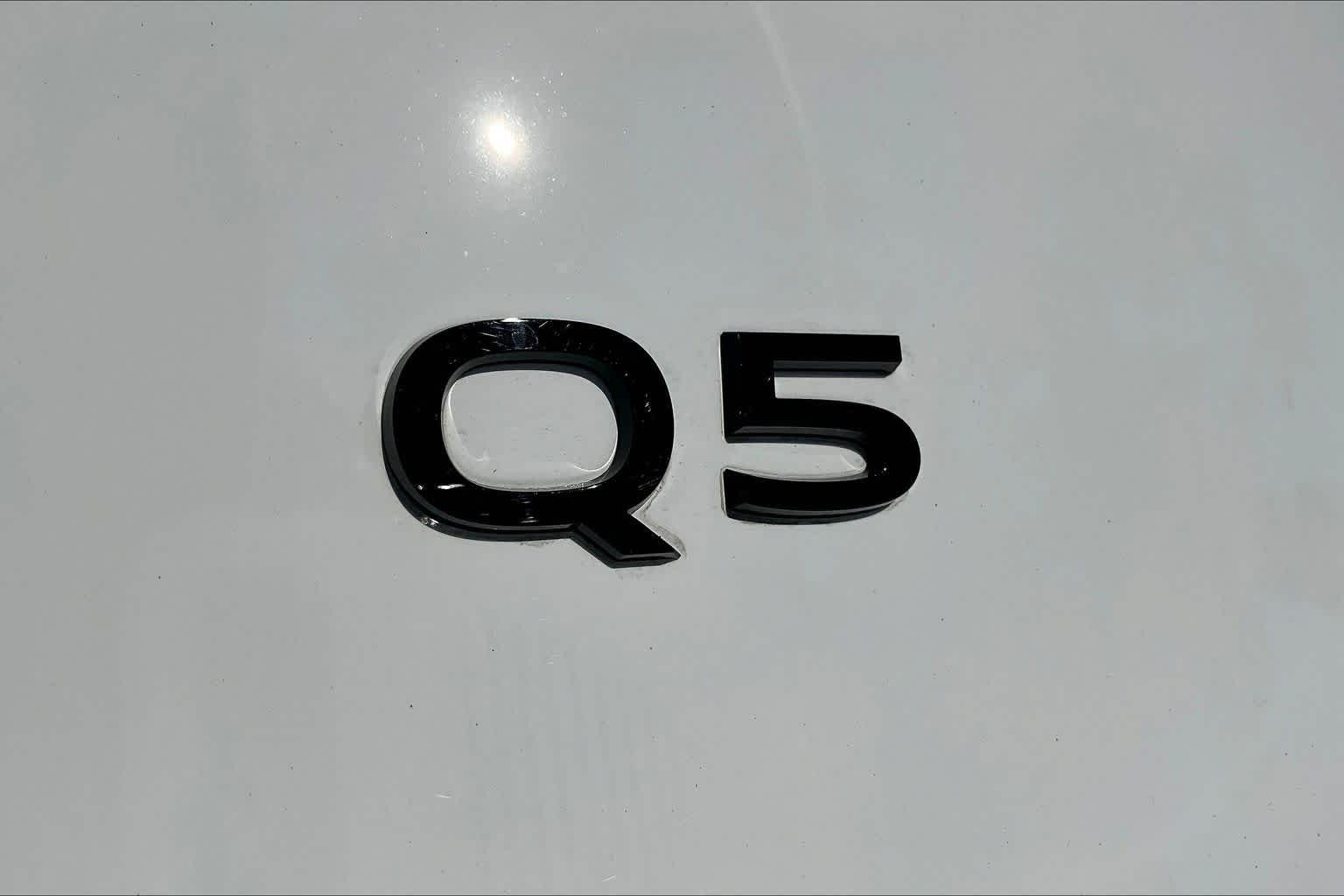 Used 2025 Arkona White Audi Premium image 31