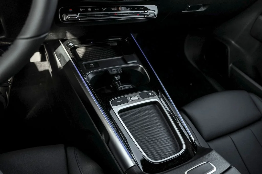 New 2026 Mountain Grey Metallic Mercedes-Benz GLB 250 image 15