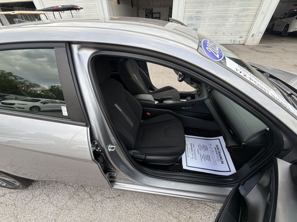 Certified Used 2025 Silver Hyundai SEL Sport image 23