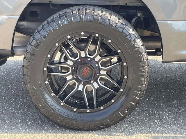 Certified Used 2019 Magnetic Ford XL image 7