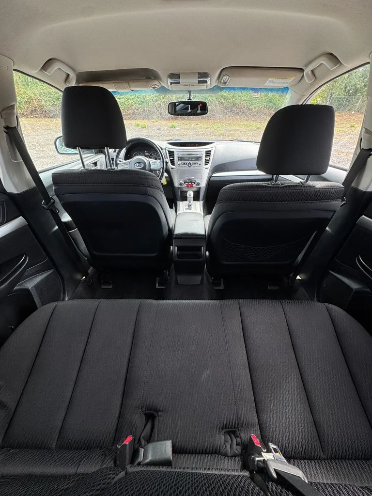 Used 2011 Silver Subaru 2.5i Premium image 13