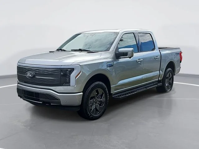 Used 2025 Silver Ford Lariat image 7