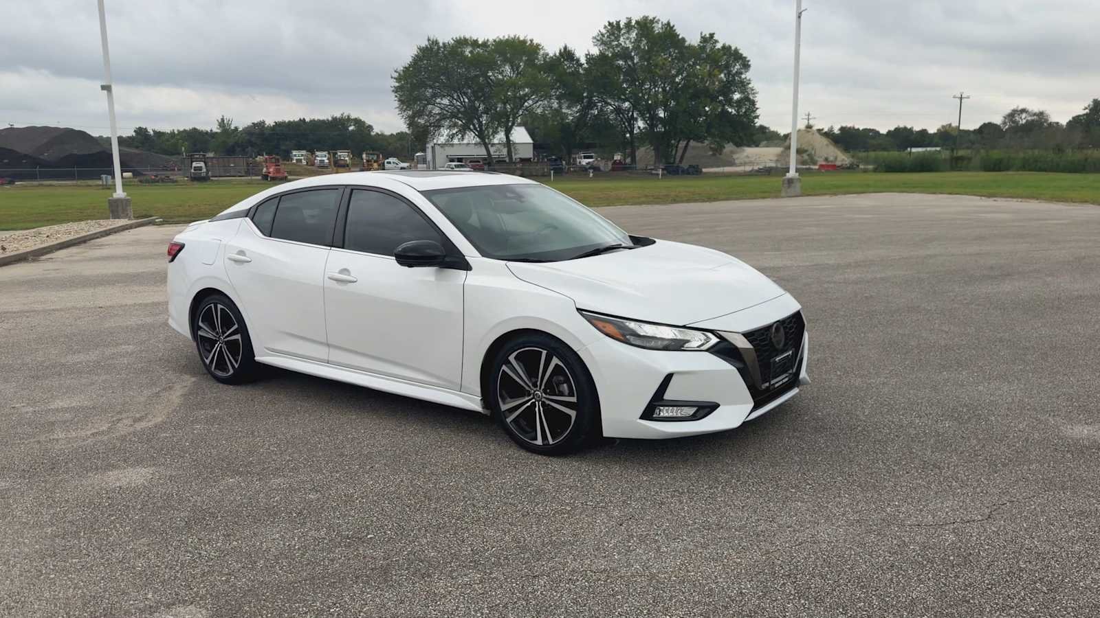 Used 2021 Nissan Sentra SR with VIN 3N1AB8DV3MY284063 for sale in Oxford, MS