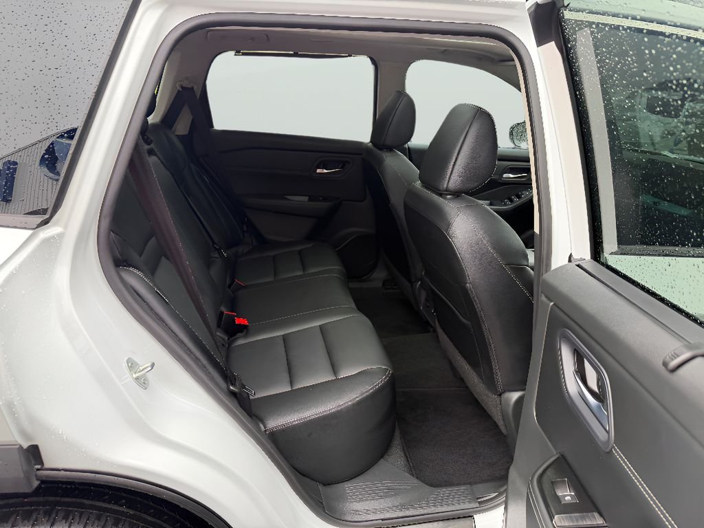 2024 Nissan Rogue SL - Photo 17