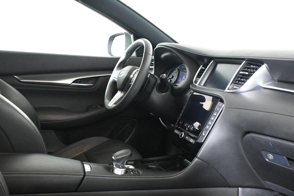 Certified Used 2023 Black INFINITI LUXE image 33