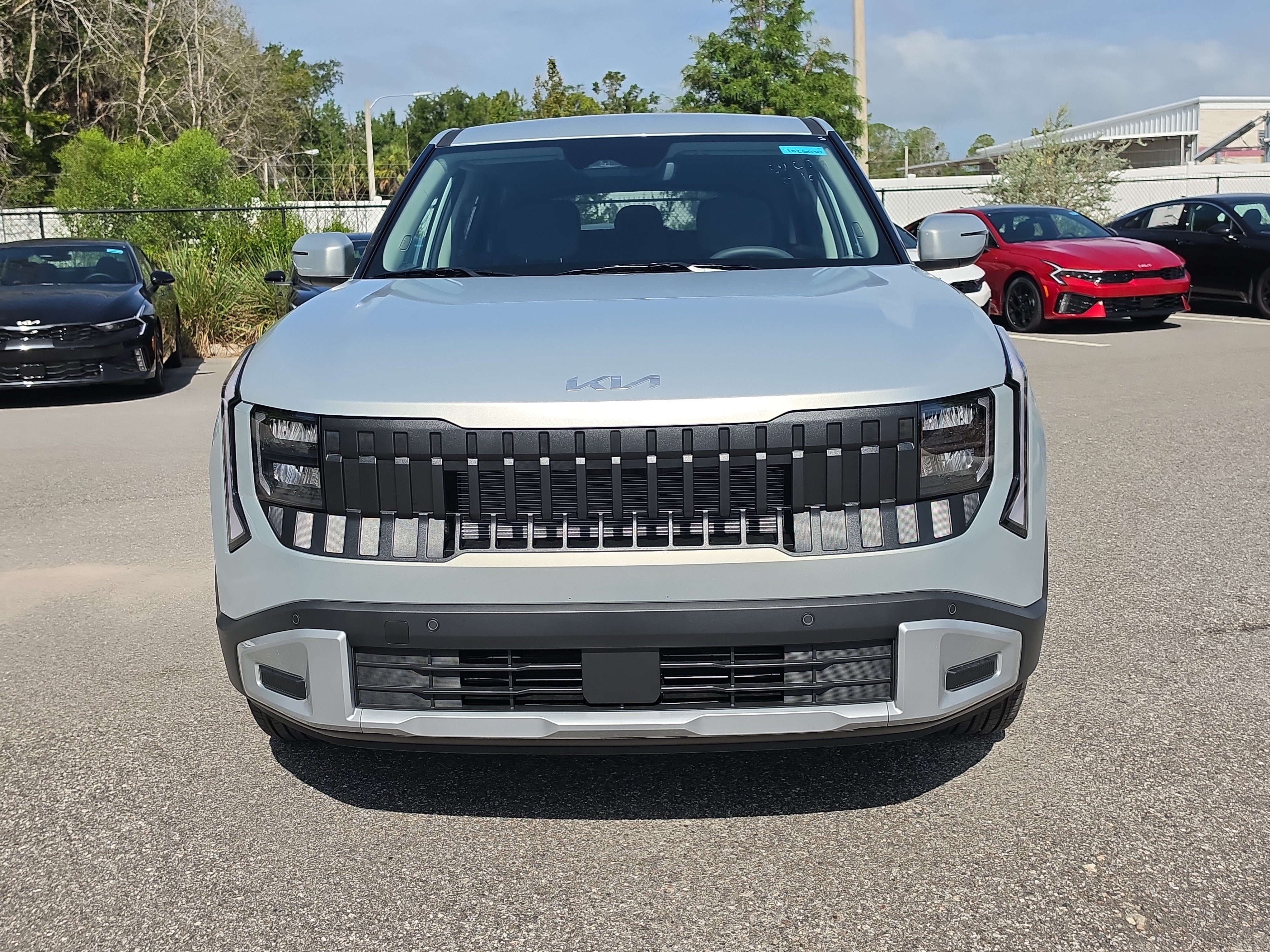 New 2027 Ivory Silver Kia LX image 3