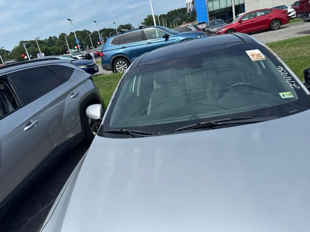 Used 2012 Silver Kia EX image 13