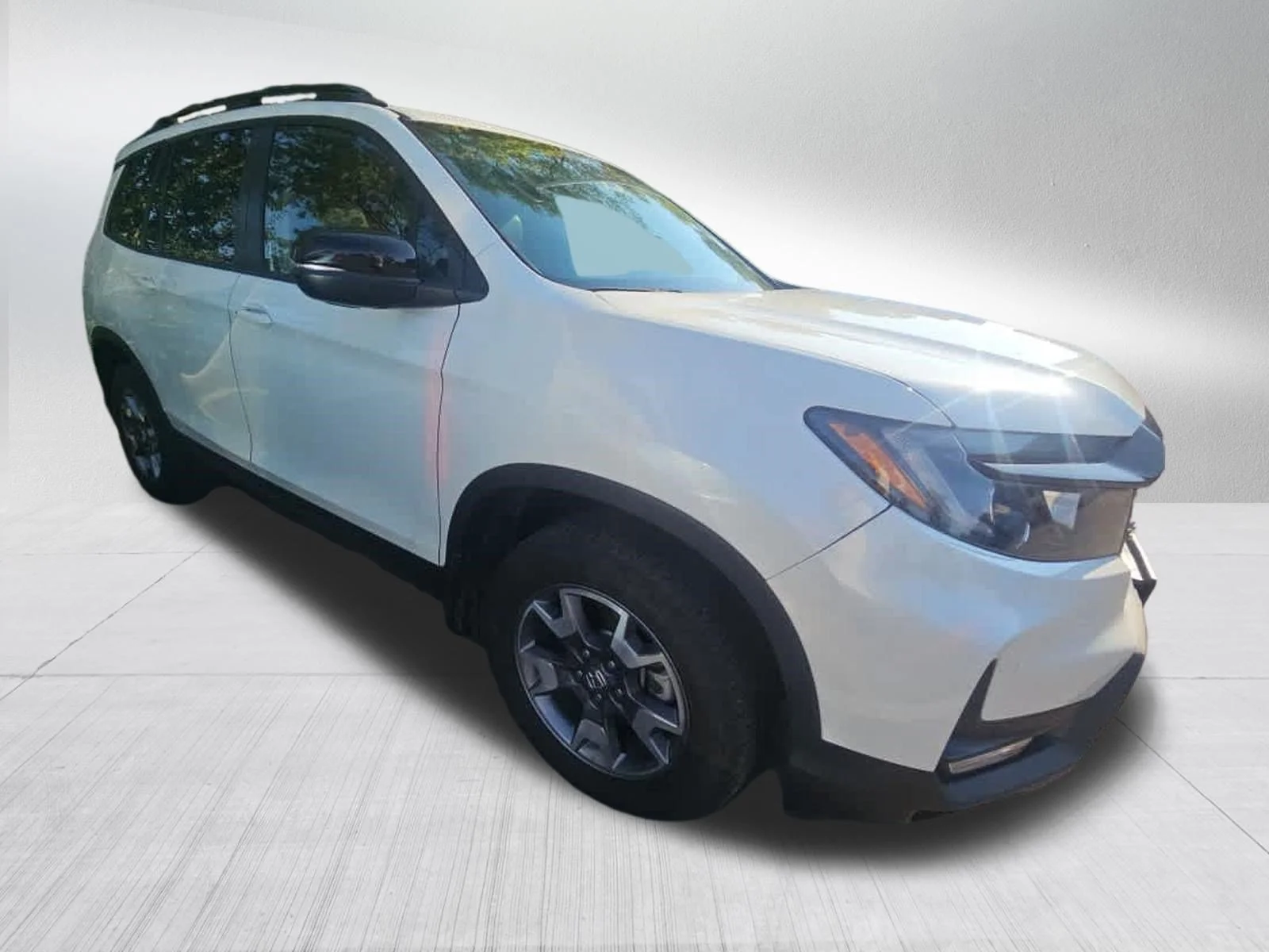 Certified Used 2022 Platinum White Pearl Honda TrailSport image 3