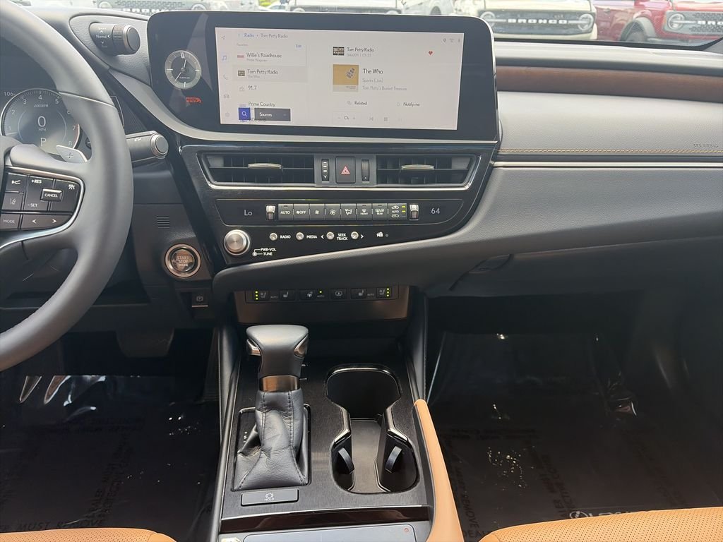 Used 2023 Black Lexus 350 image 16