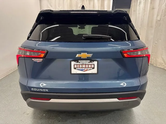 2027 Chevrolet Equinox LT - Photo 7