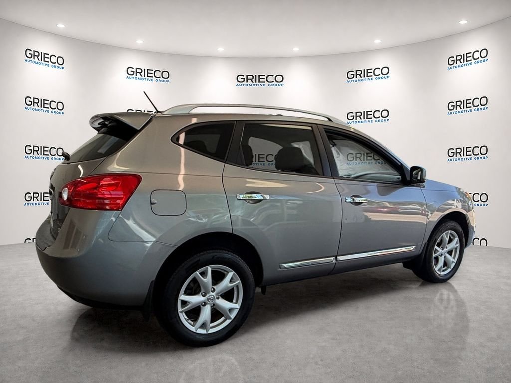 Used 2011 Gray Nissan SV image 7