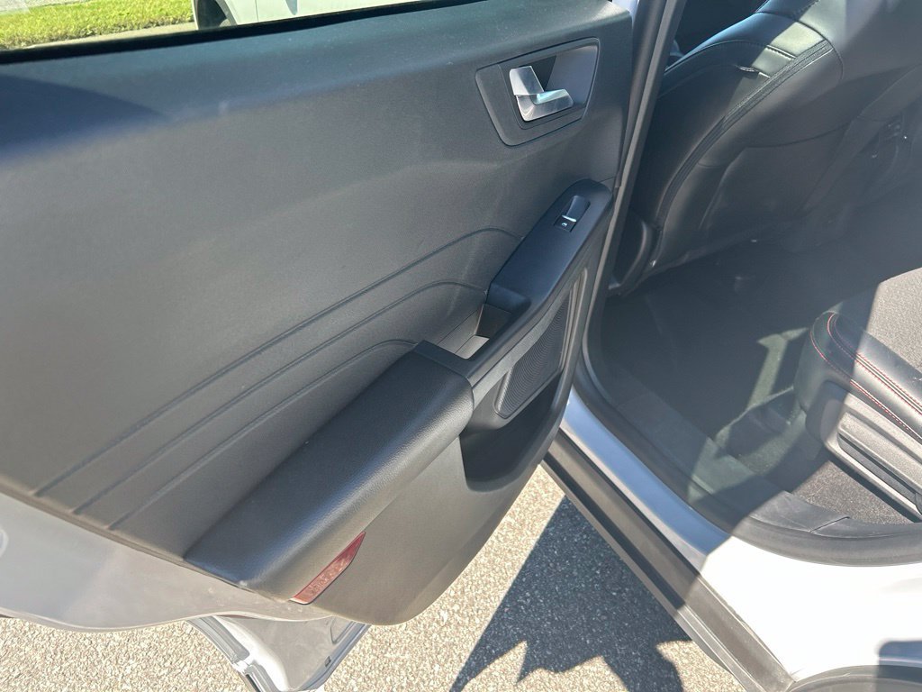 Used 2025 Silver Ford ST-Line image 7