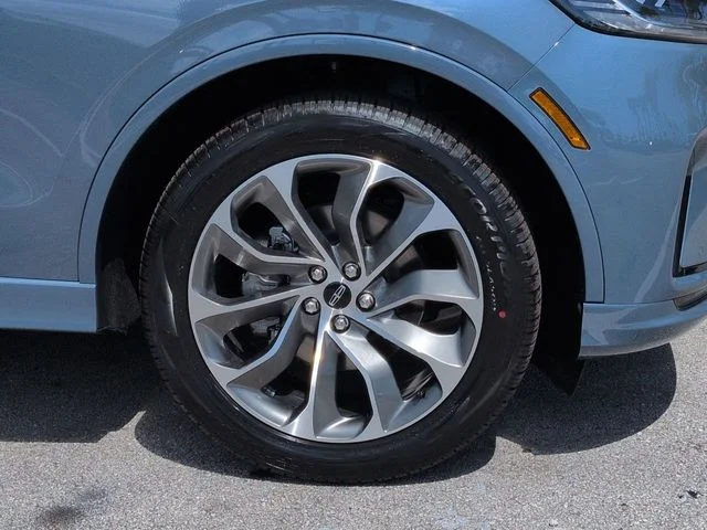 New 2026 Blue Lincoln Premiere image 11