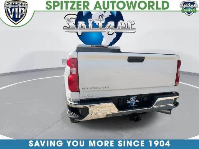 Used 2025 White Chevrolet LT image 9