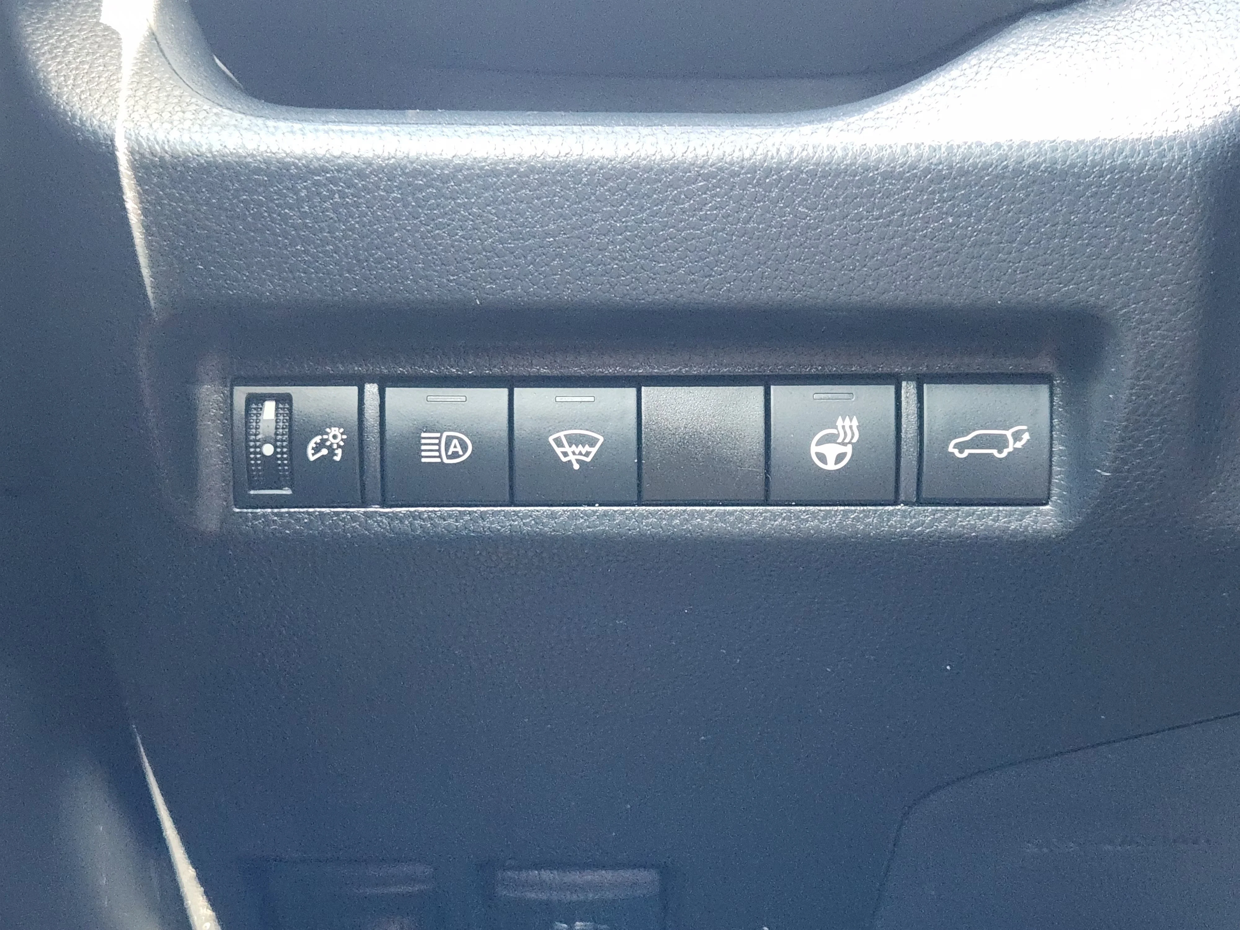 Used 2021 Gray Toyota XLE Premium image 23