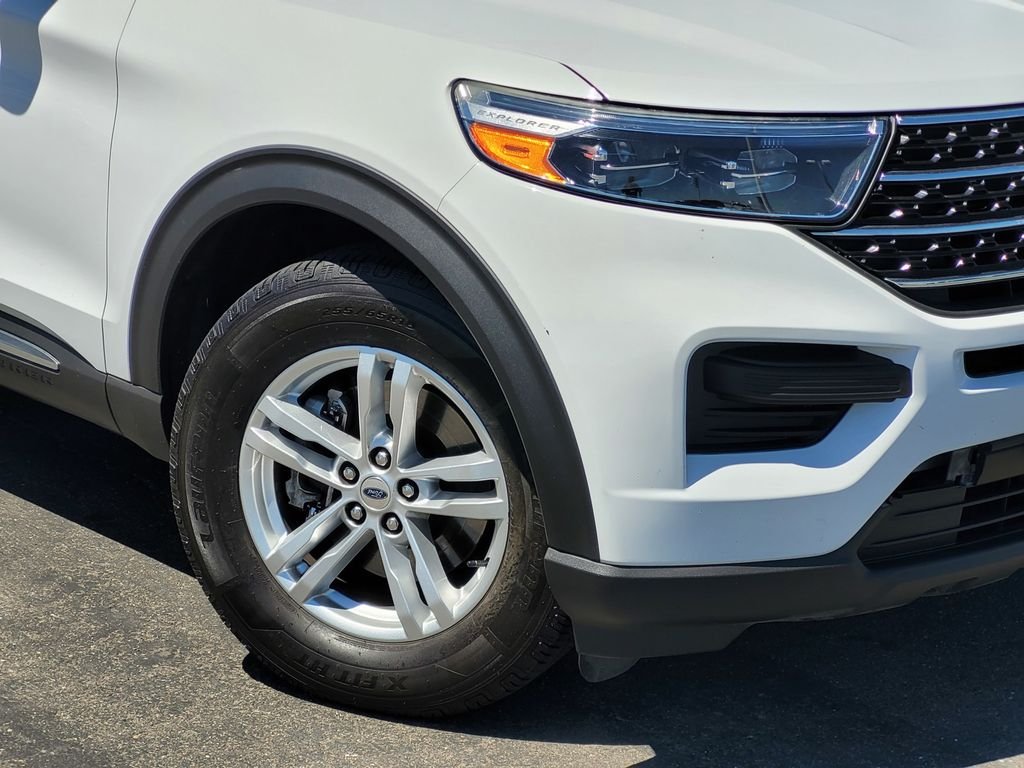 Certified Used 2020 Oxford White Ford XLT image 9