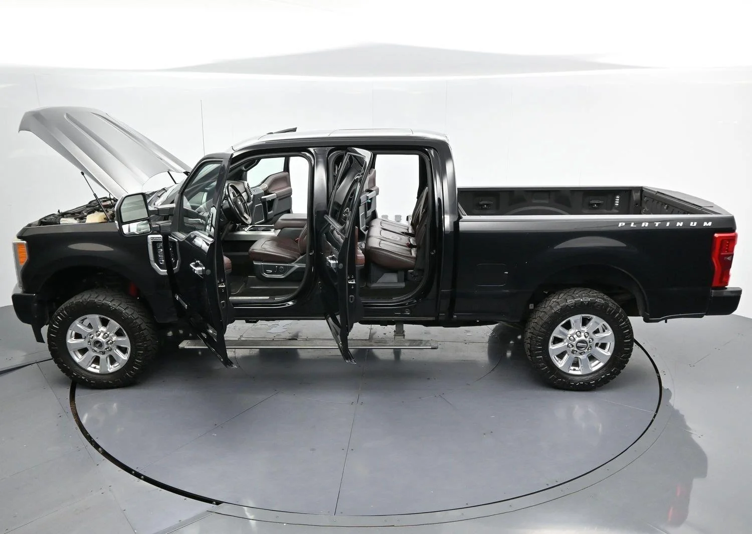 Used 2017 Shadow Black Ford Platinum image 44