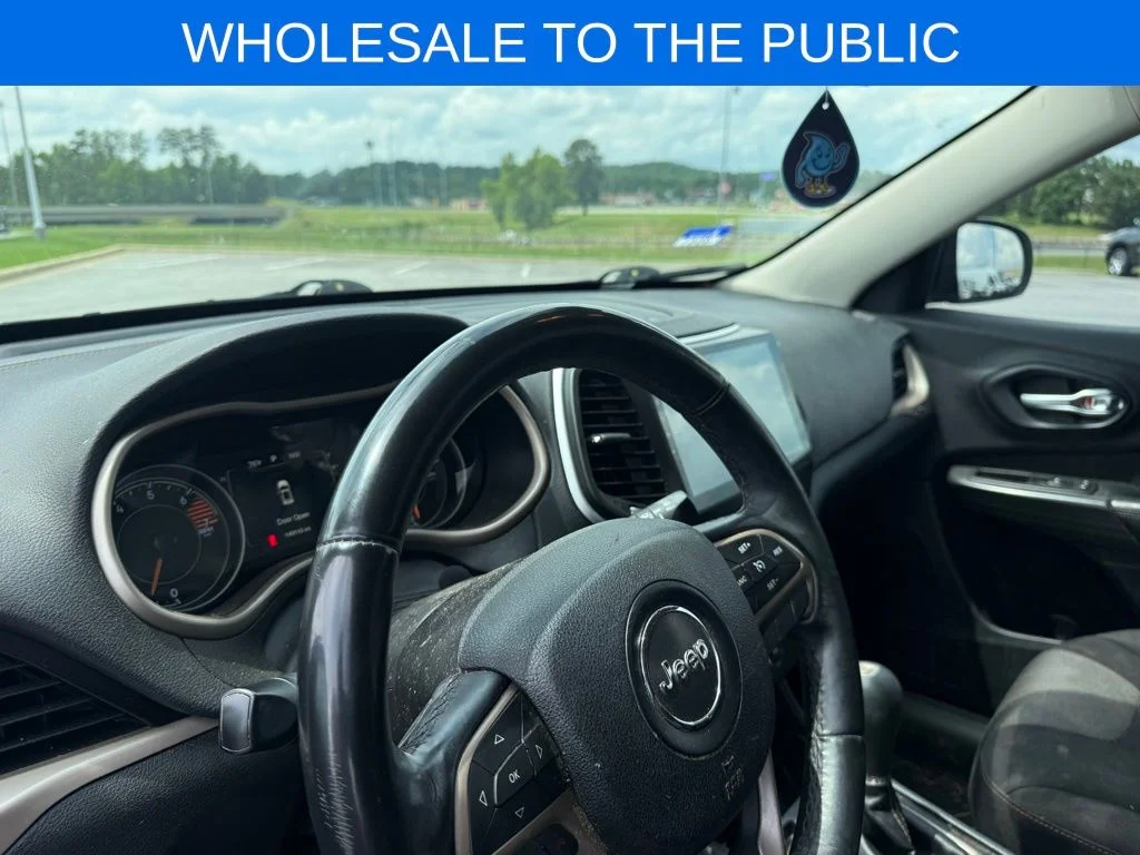 Used 2016 Black Jeep Altitude image 17