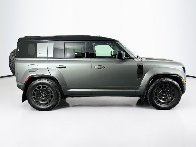 Certified Used 2025 Faroe Green Land Rover OCTA image 4