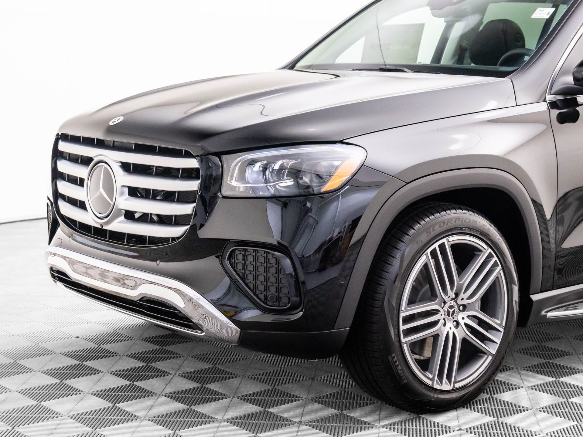 New 2026 Black Mercedes-Benz GLS 450 image 31