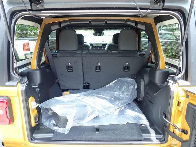 New 2026 Goldilocks Exterior Paint Jeep Sport S image 6