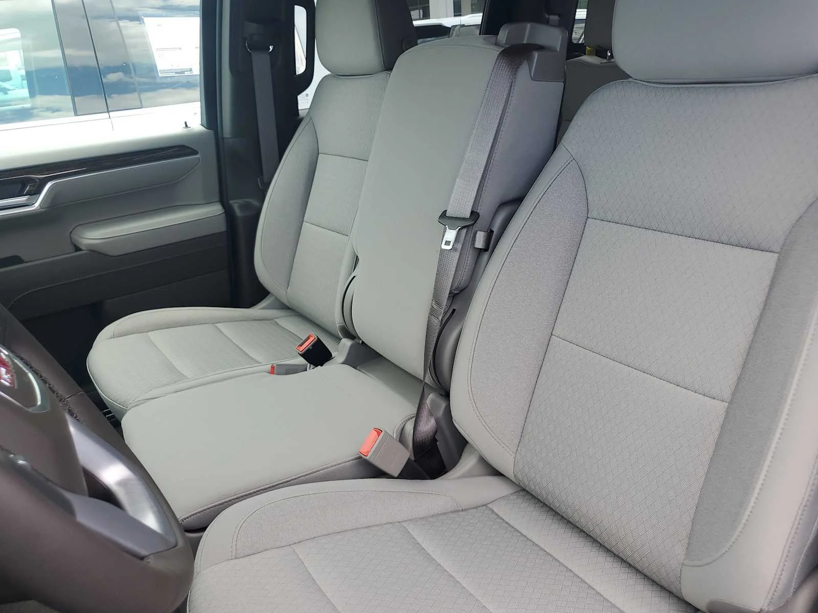 New 2026 Summit White GMC SLE image 30