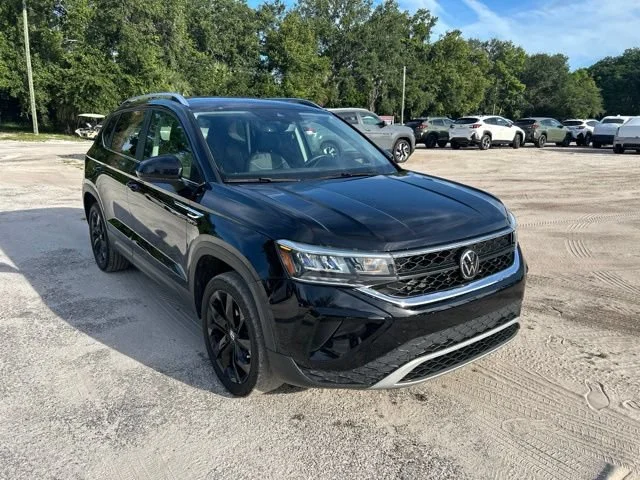 2024 Volkswagen Taos SE