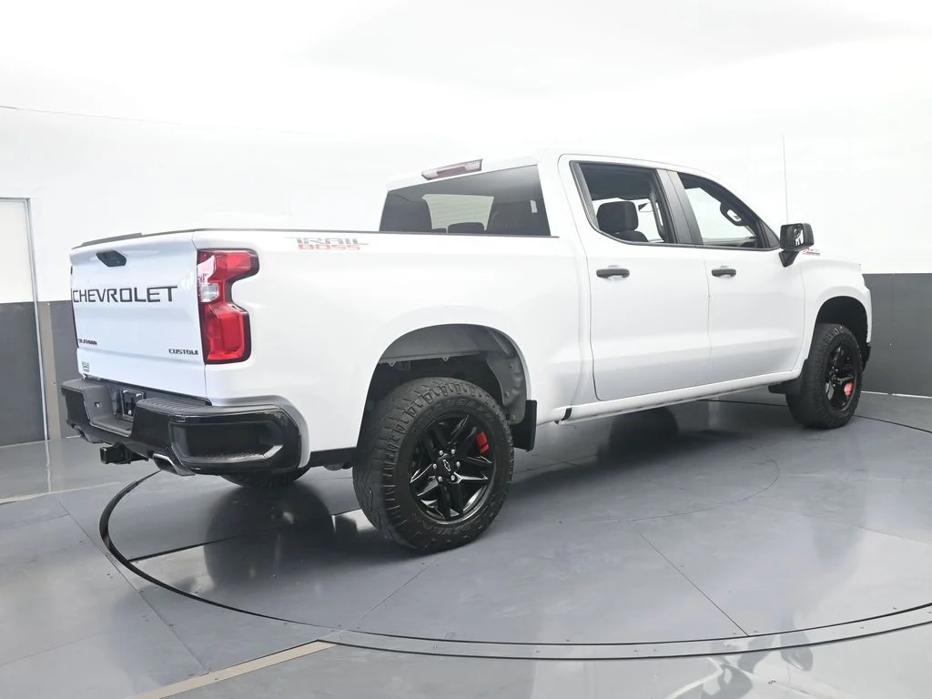 Used 2021 Summit White Chevrolet Custom Trail Boss image 6