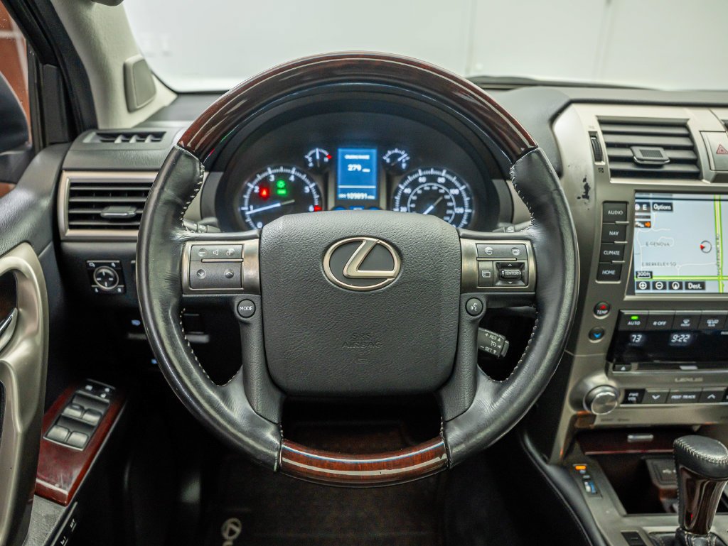 Used 2016 Gray Pearl Lexus 460 image 21