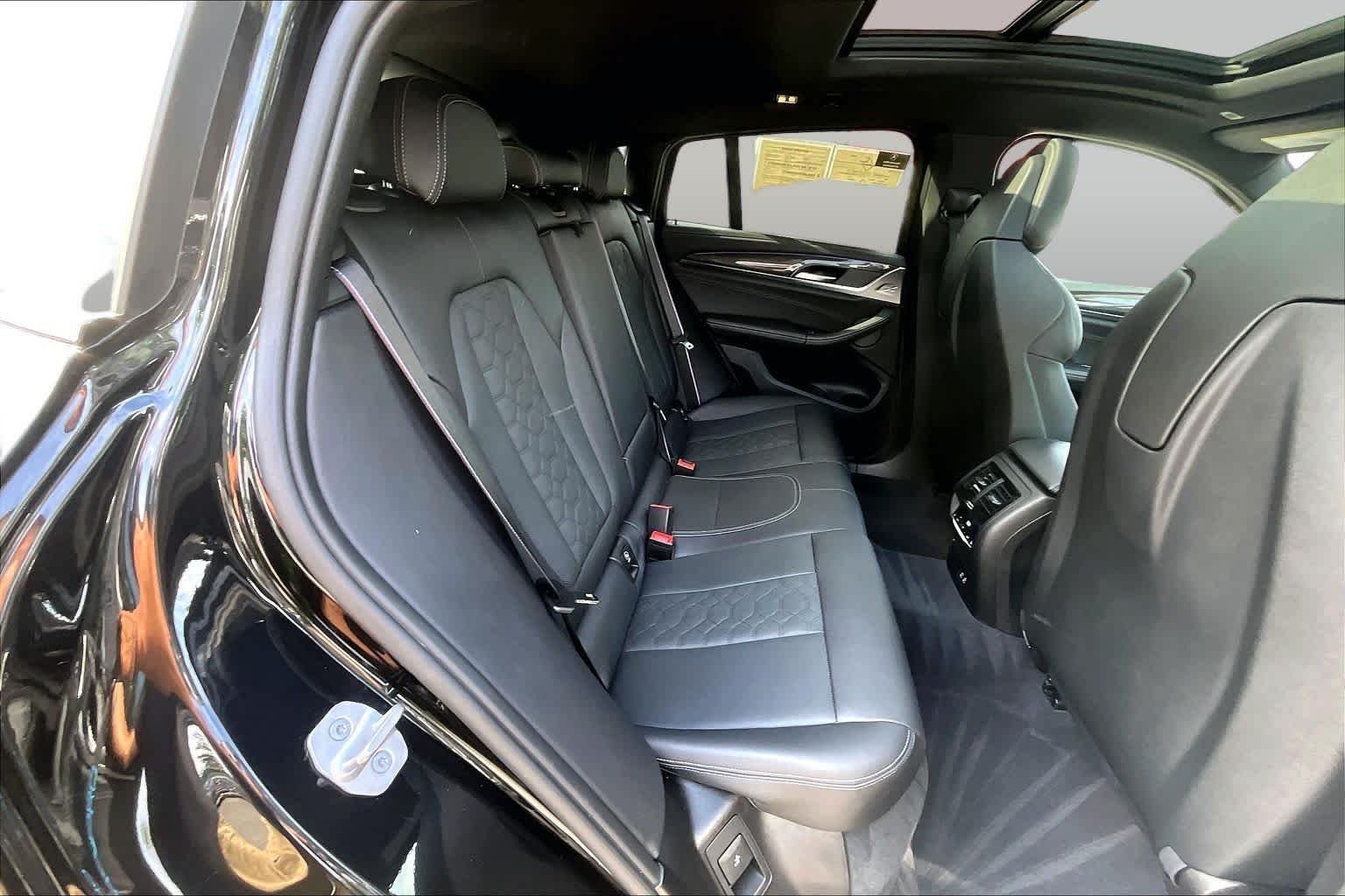 Used 2023 Black Sapphire Metallic BMW  image 18