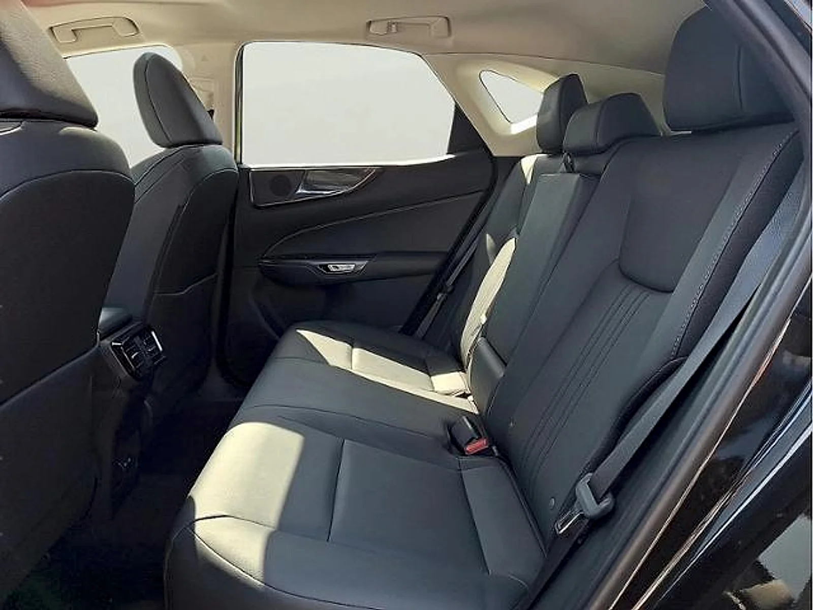 Used 2024  Lexus  image 8