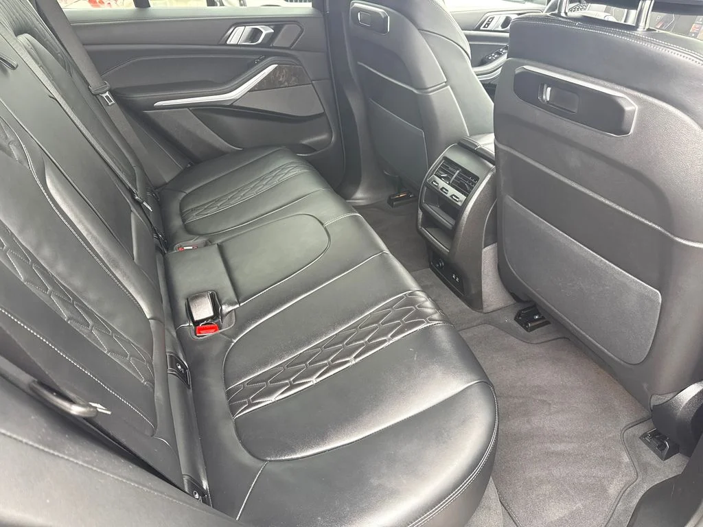 Used 2026 Black BMW xDrive40i image 16