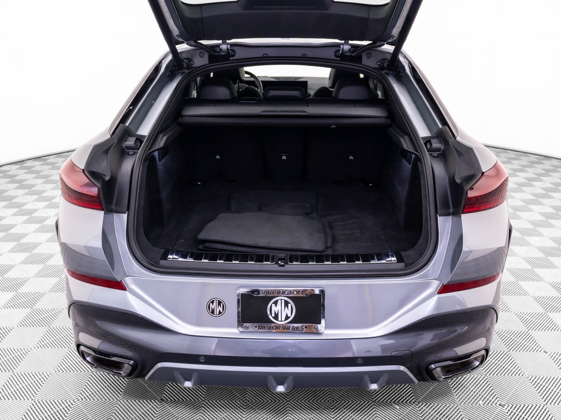 Certified Used 2026 Skyscraper Grey Metallic BMW xDrive40i image 33