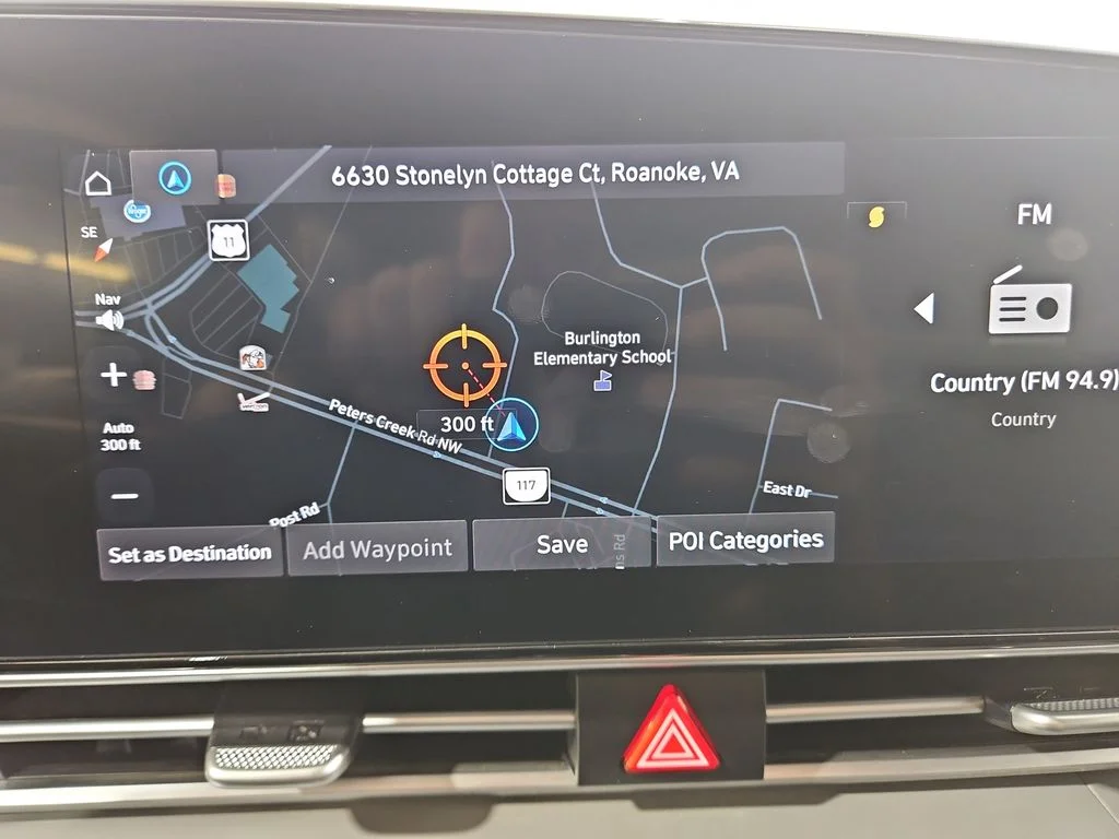 Used 2023 Silver Hyundai SEL image 21
