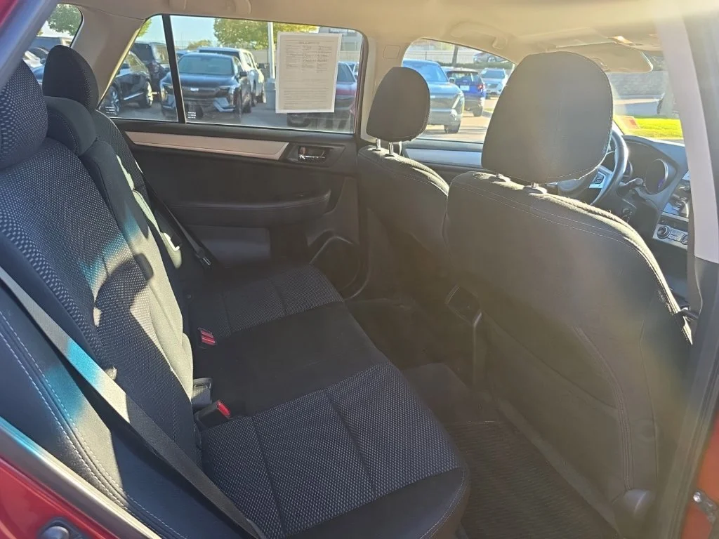 Used 2015 Red Subaru 2.5i Premium image 9