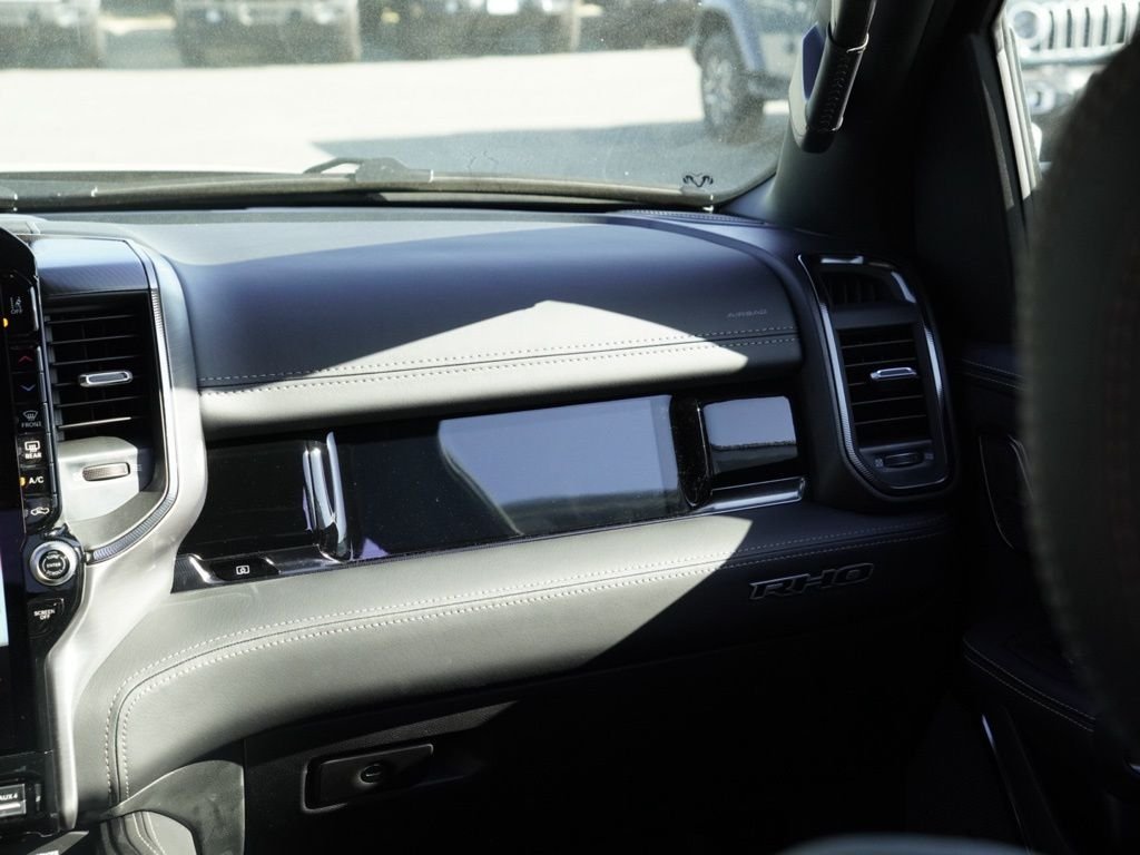 New 2026 Diamond Black Crystal Pearl-Coat Exterior Paint RAM RHO image 26